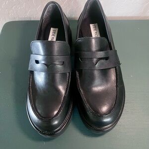 Steve Madden Black Loafers 7.5